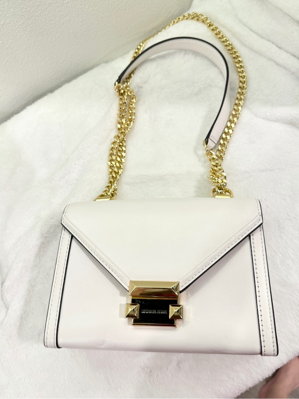 Michael kors White Leather Crossbody Bag with Gold Chain